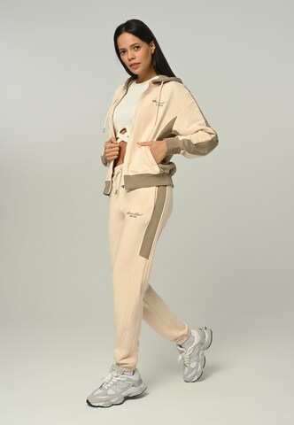 Tom Barron Trainingspak in Beige