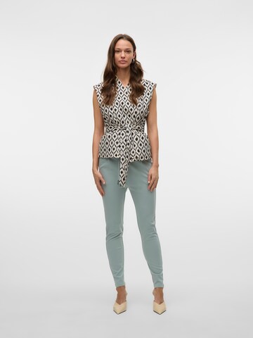 VERO MODA Tapered Hose 'VMEva' in Grün