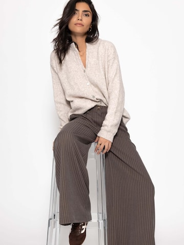 SASSYCLASSY Strickjacke‌ in Grau