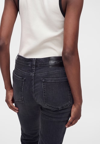 Coupe slim Jean 'LANA' Weekend Max Mara en noir