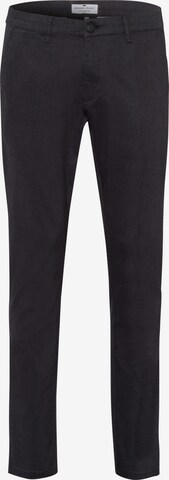 Cross Jeans Chino Pants in Grey: front
