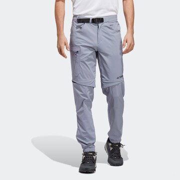 Effilé Pantalon outdoor ADIDAS TERREX en gris : devant