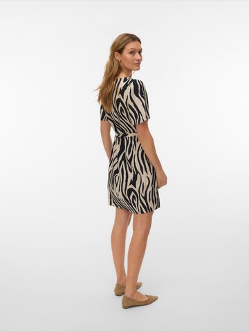 Robe-chemise 'VMMYMILO' VERO MODA en gris