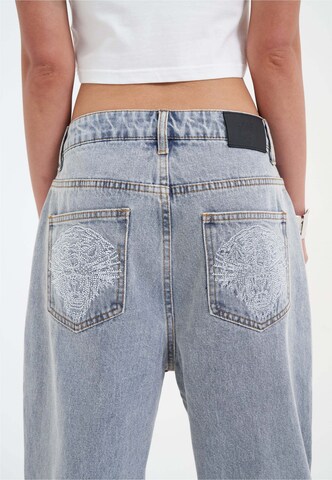 Ed Hardy Loosefit Jeans 'Crystal Roar' in Blauw
