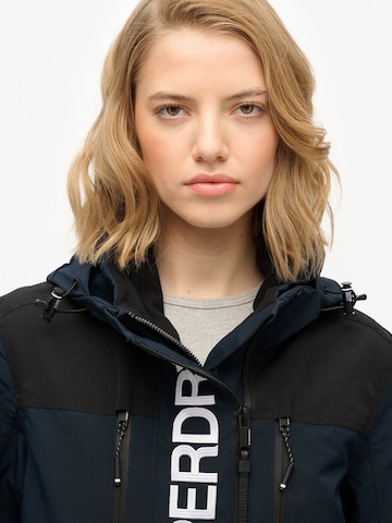 Superdry - Chaqueta funcional en azul