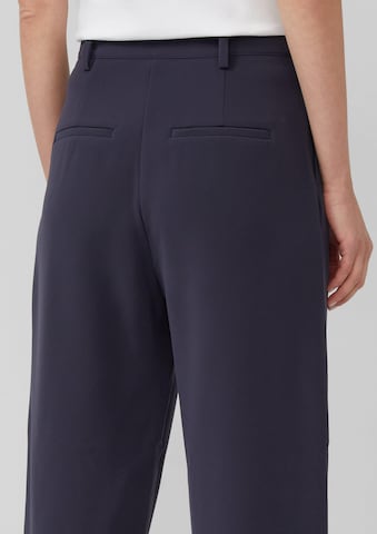 s.Oliver Tapered Bundfaltenhose in Blau
