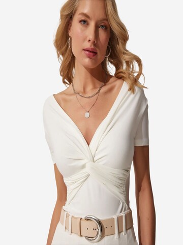 Happiness İstanbul Blouse 'Blusen' in Wit