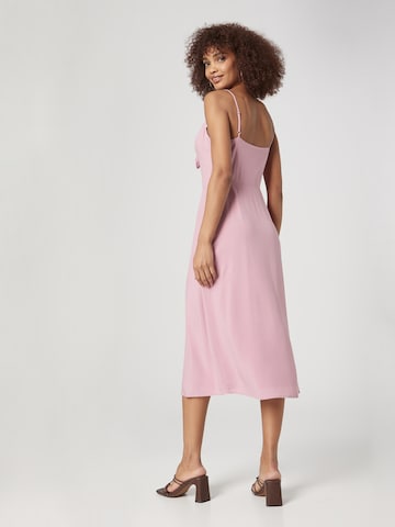 Robe d’été 'Samira' Daahls by Emma Roberts exclusively for ABOUT YOU en rose