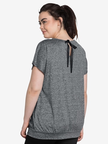 SHEEGO Performance Shirt in Grey