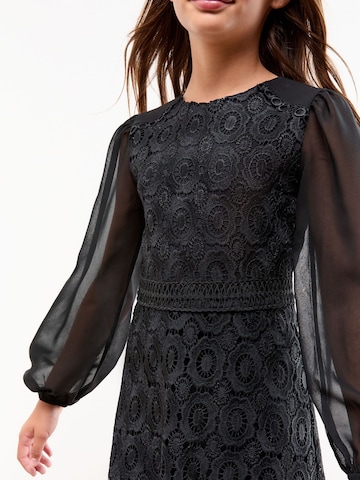 Lipsy Mekko värissä musta