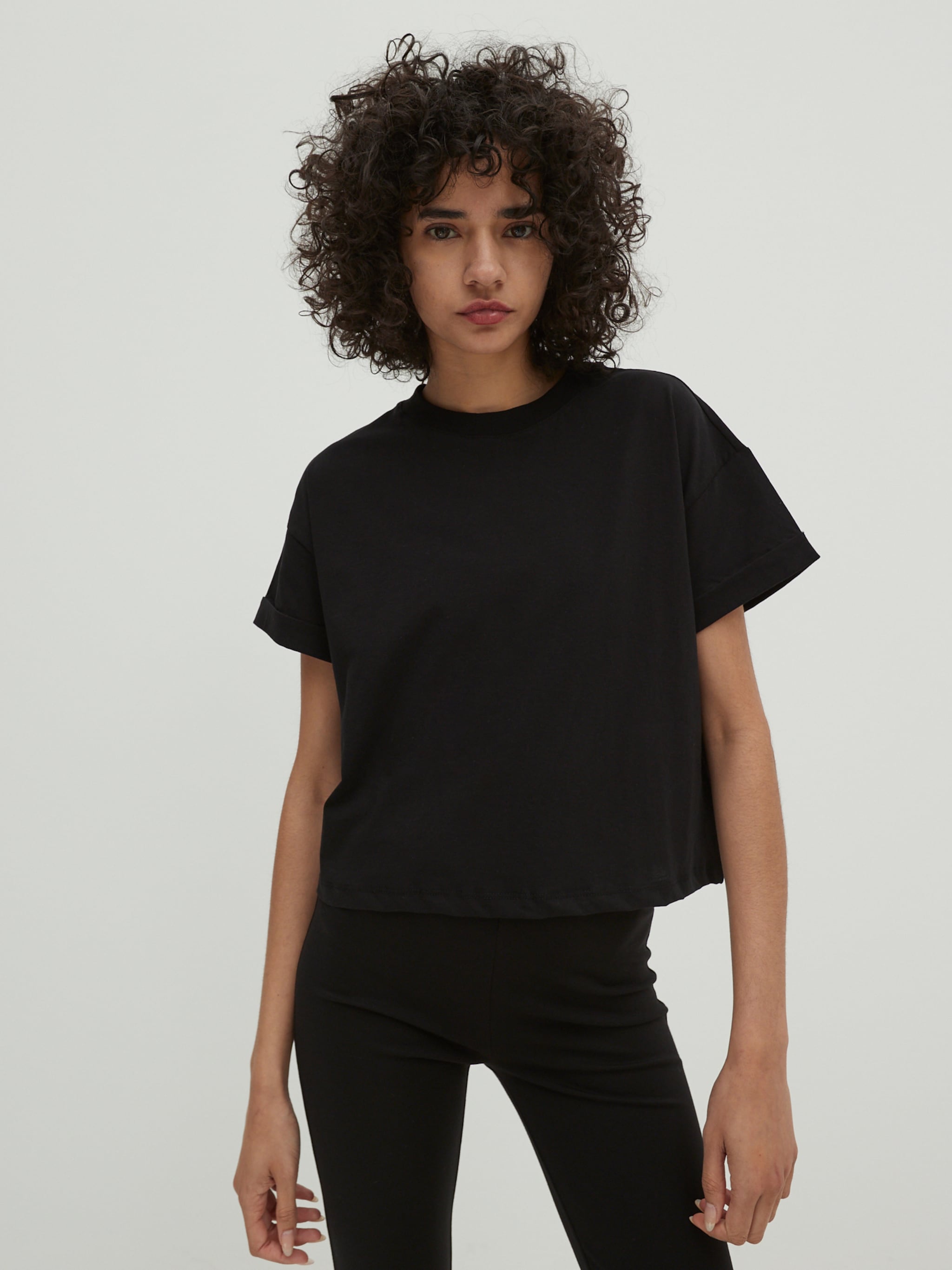 EDITED Producten Shirt 'Selena' Zwart