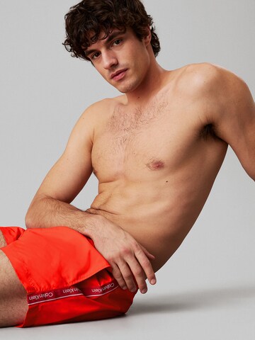Calvin Klein Swimwear Zwemshorts in Rood