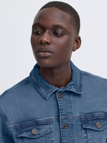 Coupe regular Veste mi-saison 'BHNARIL' BLEND en bleu