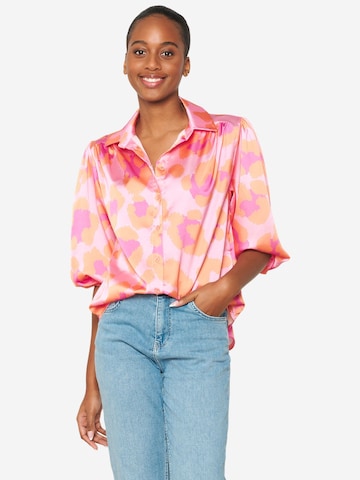 LolaLiza Blouse in Pink: front