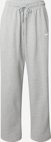 Nike Sportswear - Loosefit Pantalón 'ESS' en gris: frente