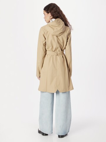 Cappotto funzionale di RAINS in beige