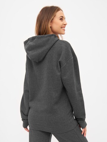 BENCH Sweatshirt 'LAYA' in Grau