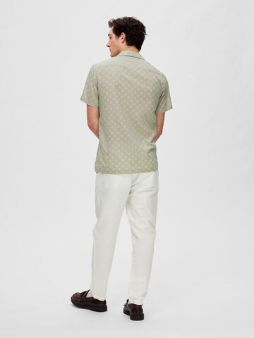 SELECTED HOMME Comfort fit Button Up Shirt in Green