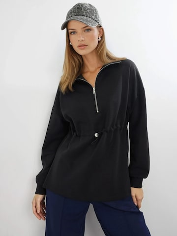 BusemSweater majica - crna boja: prednji dio