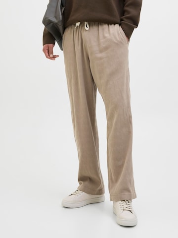 JACK & JONES Wide leg Trousers in Brown: front