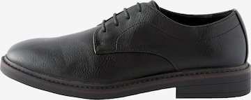 Next Nauhakengät värissä musta: etupuoli