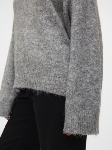 Pull-over 'HENLEY' VERO MODA en gris