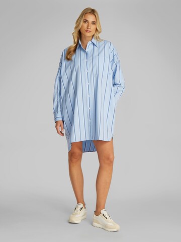 Abito camicia di Calvin Klein Jeans in blu: frontale