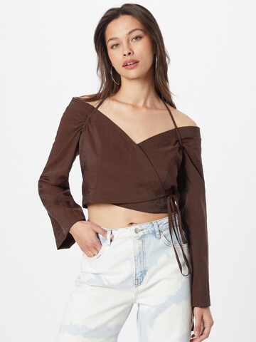 WEEKDAY Shirt in Brown: front