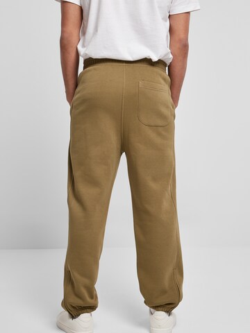 Urban Classics Tapered Pants in Green