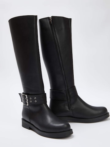 Trendyol Сапоги в Черный