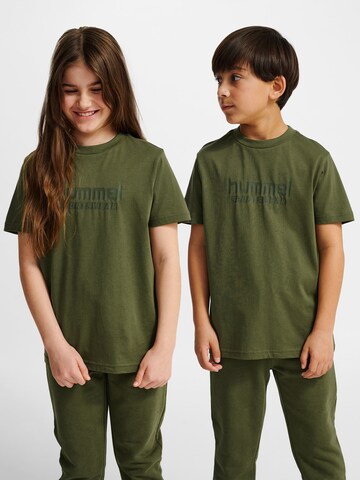 Hummel Shirt 'S/S' in Green: front