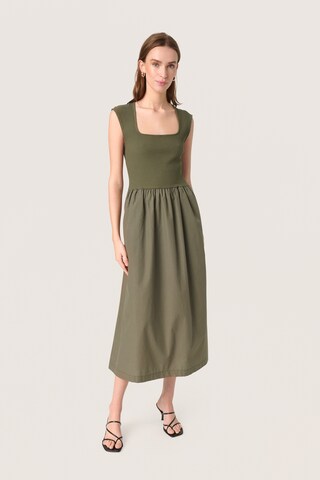 SOAKED IN LUXURY - Vestido 'Simone' en verde: frente