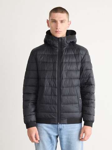 Veste mi-saison 'Odenis' BOSS en noir : devant
