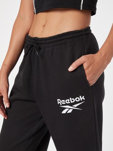 Reebok Zúžený Kalhoty – černá