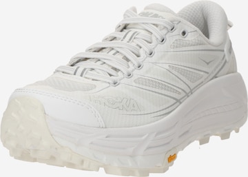Sneaker bassa 'Mafate Speed 2' di HOKA in bianco: frontale