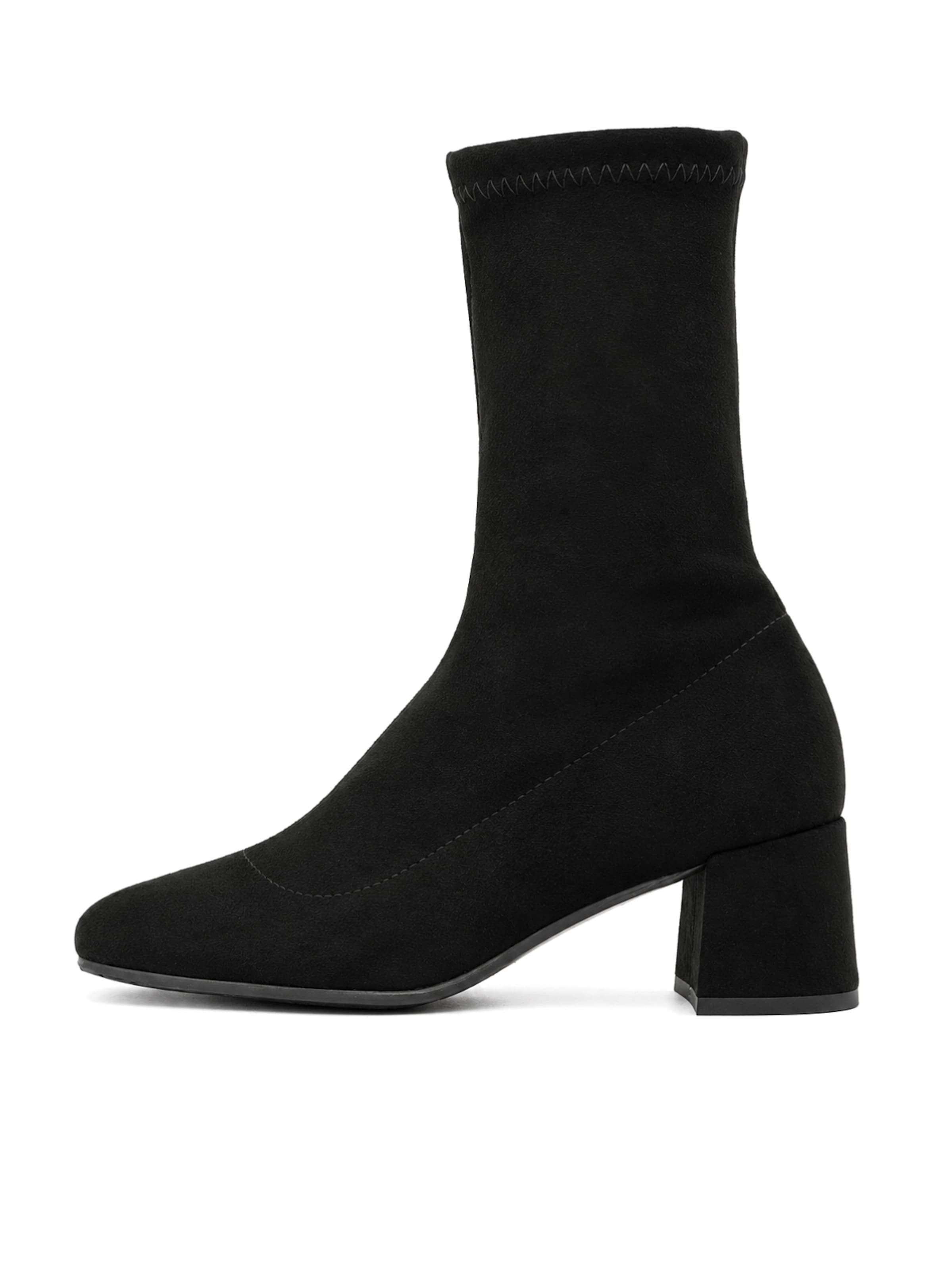 Botine de la RYŁKO pe negru: față