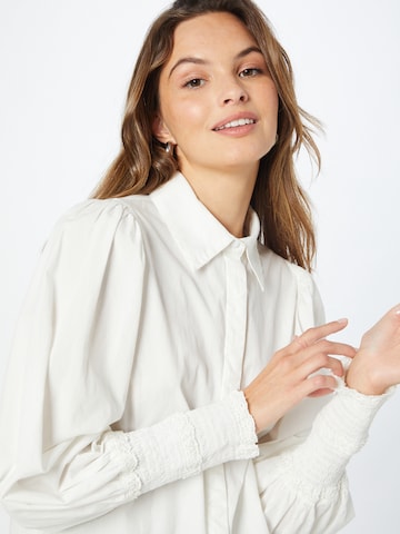 Camicia da donna 'KLINO' di Y.A.S in bianco