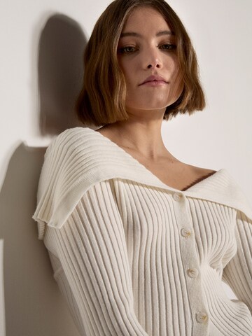 Cardigan Apricot en beige