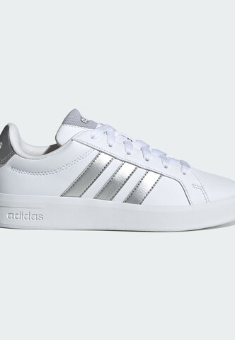 Baskets 'Grand Court 3.0' ADIDAS SPORTSWEAR en blanc