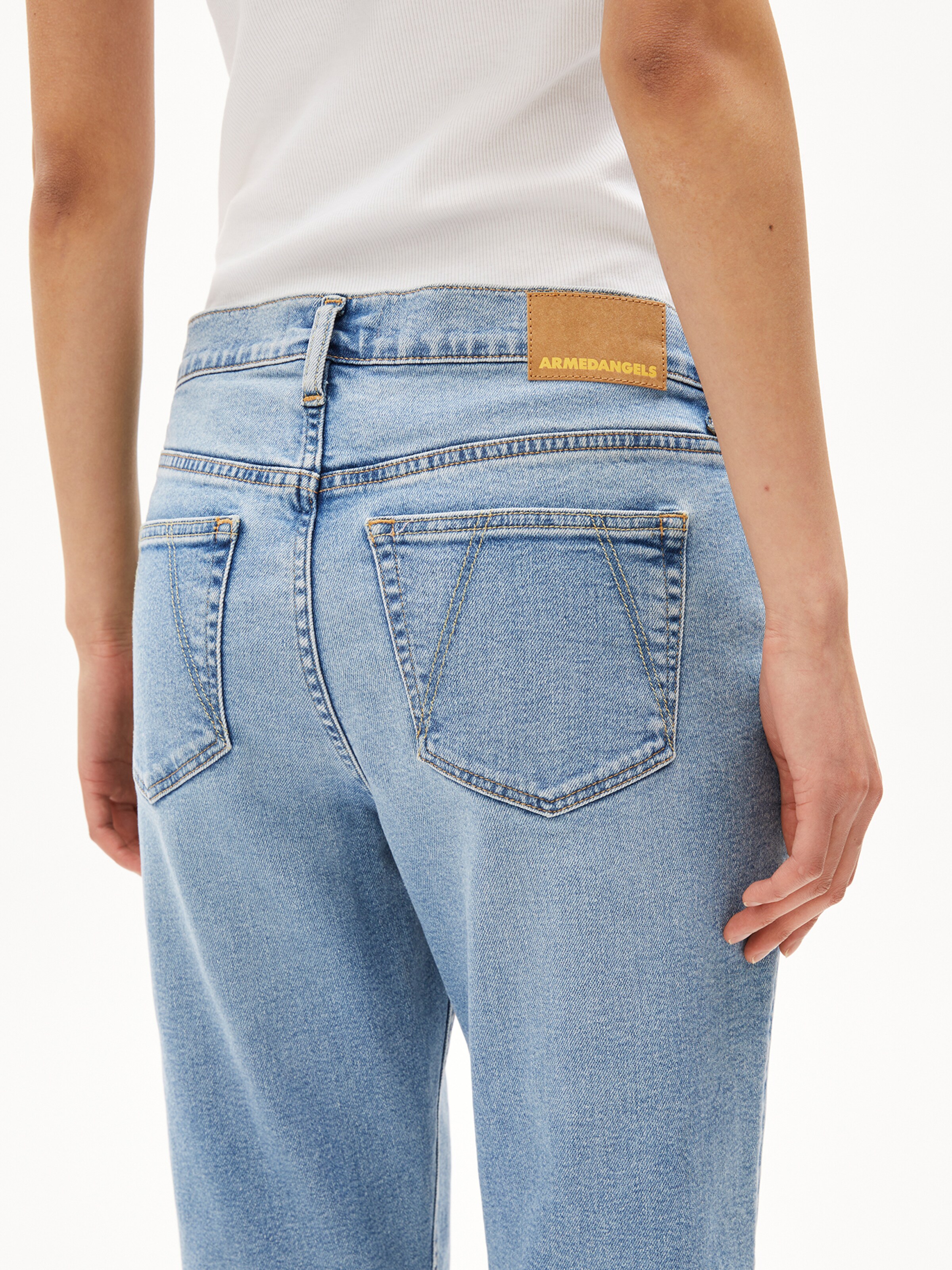 ARMEDANGELS Конический (Tapered) Джинсы в Синий: спереди