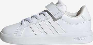 ADIDAS SPORTSWEAR Σνίκερ 'Grand Court 3.0' σε λευκό: μπροστά