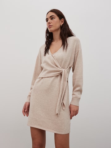 EDITED Kleid 'Loran' - (GRS) in Beige: predná strana