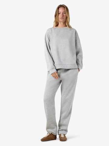 Noisy may Regular Trousers 'NMBLOOM' in Grey