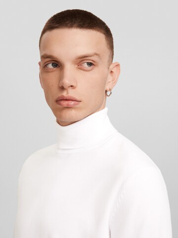 Pull-over Bershka en blanc