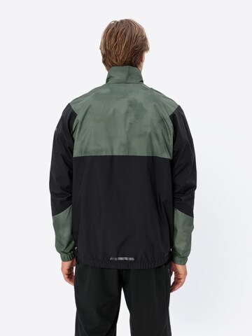 VAUDE Outdoor jacket 'Loamer Air' in Green