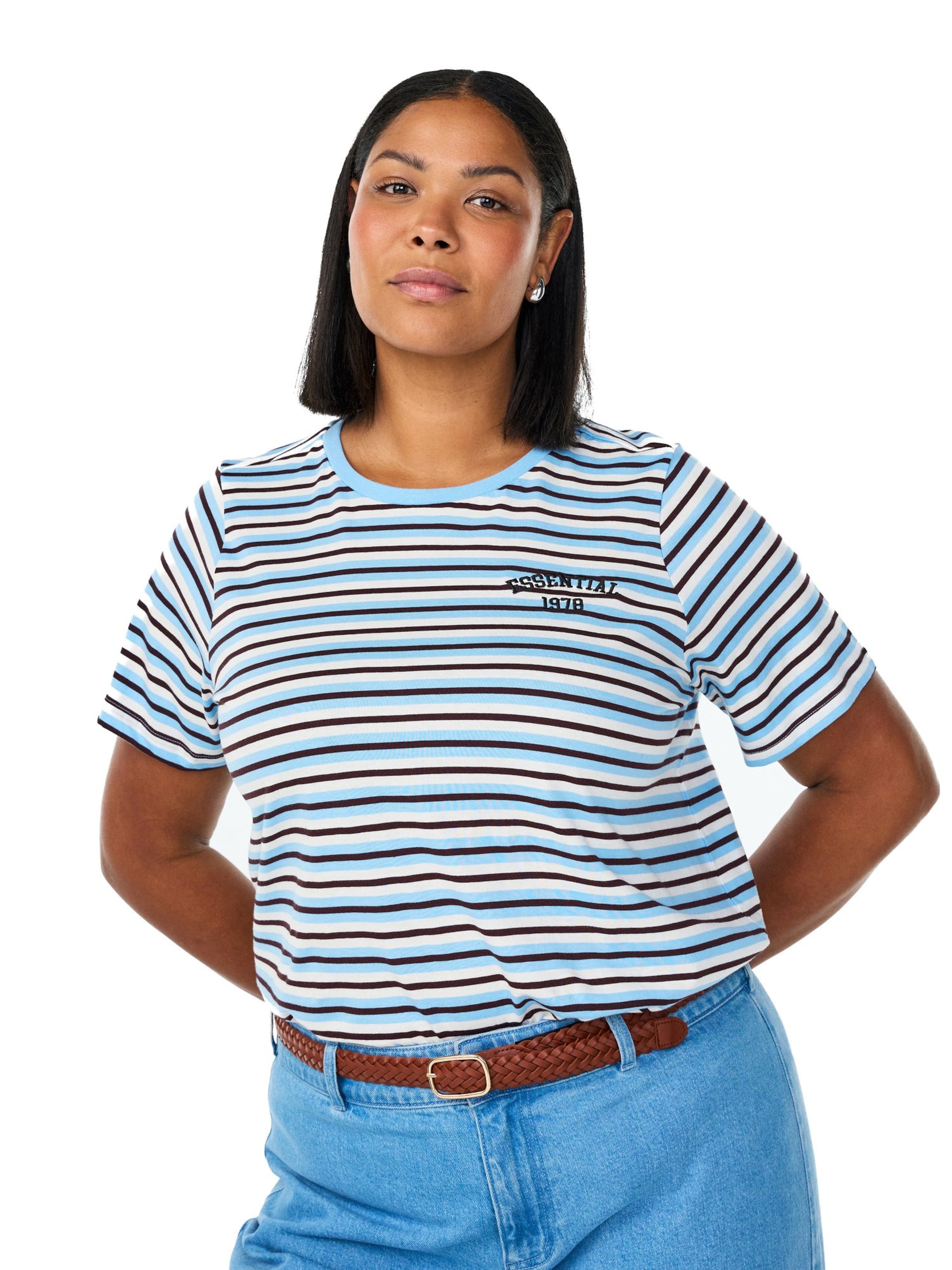 Maglietta 'MALLIS' di Zizzi in blu: frontale