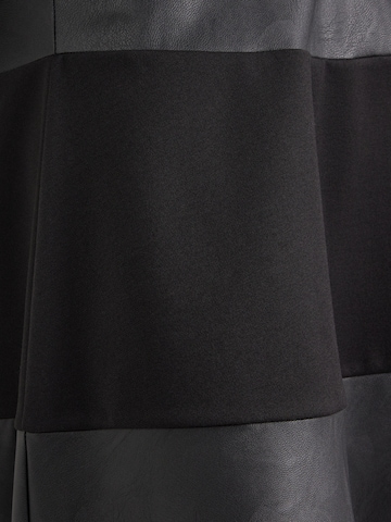 ABOUT YOU Hame 'Reyna' värissä musta