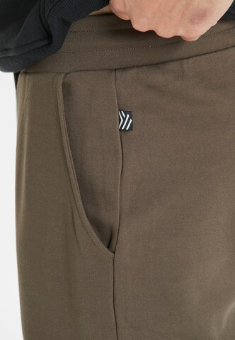 Virtus Tapered Hose 'ODETTA' in Grün