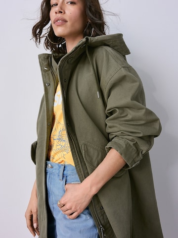 zaļš Next Starpsezonu parka