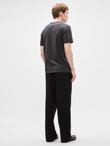 Calvin Klein Обычный Футболка в Серый